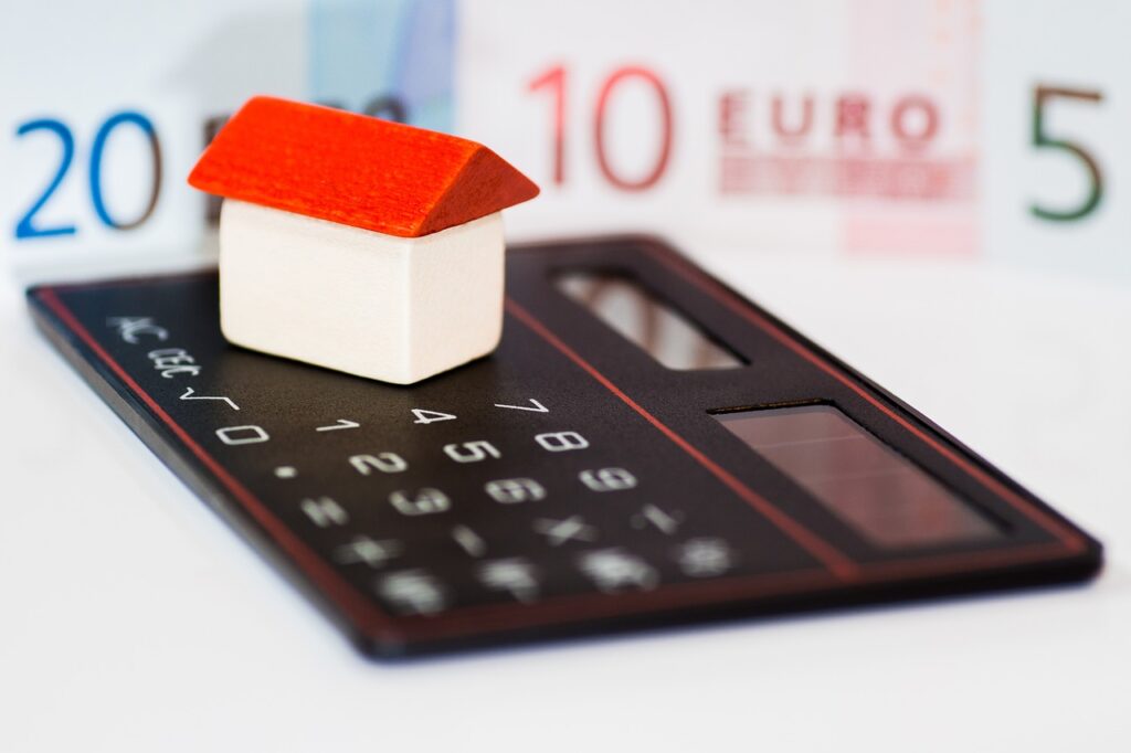 house, money, euro-366927.jpg